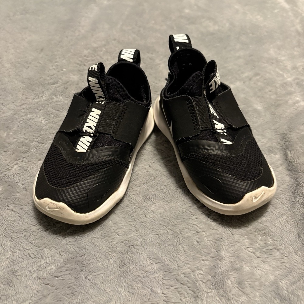 Nike Kids Flex Runner AT4665-001 Black/White Slip-on Running Shoes Size 5C